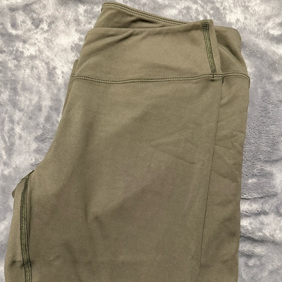 WOMEN'S LOW-RISE TIGHT 21" size Large - Picture 10 of 11